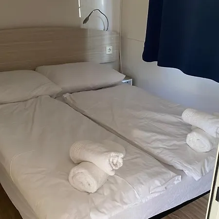 Dalmacija Mobile Homes Privlaka Kamp alanı
